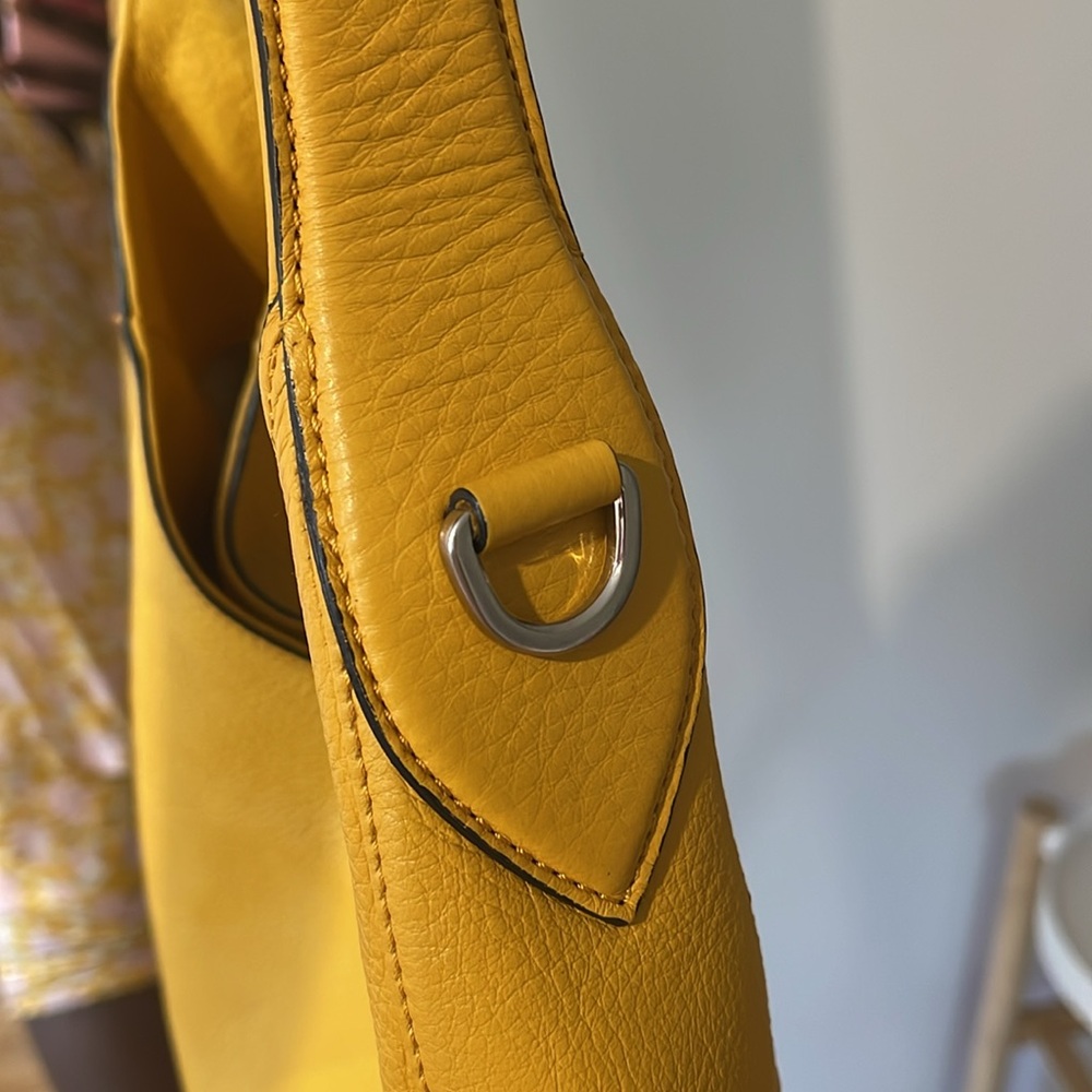 COCCINELLE LEATHER SHOULDER BAG - Picture 3 of 8